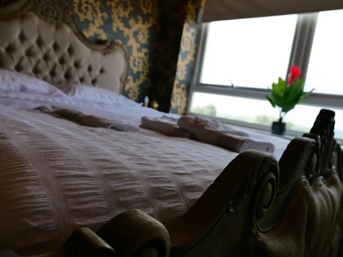 Sexy Luxurious Versace Apartment Near Sheffield Rotherham