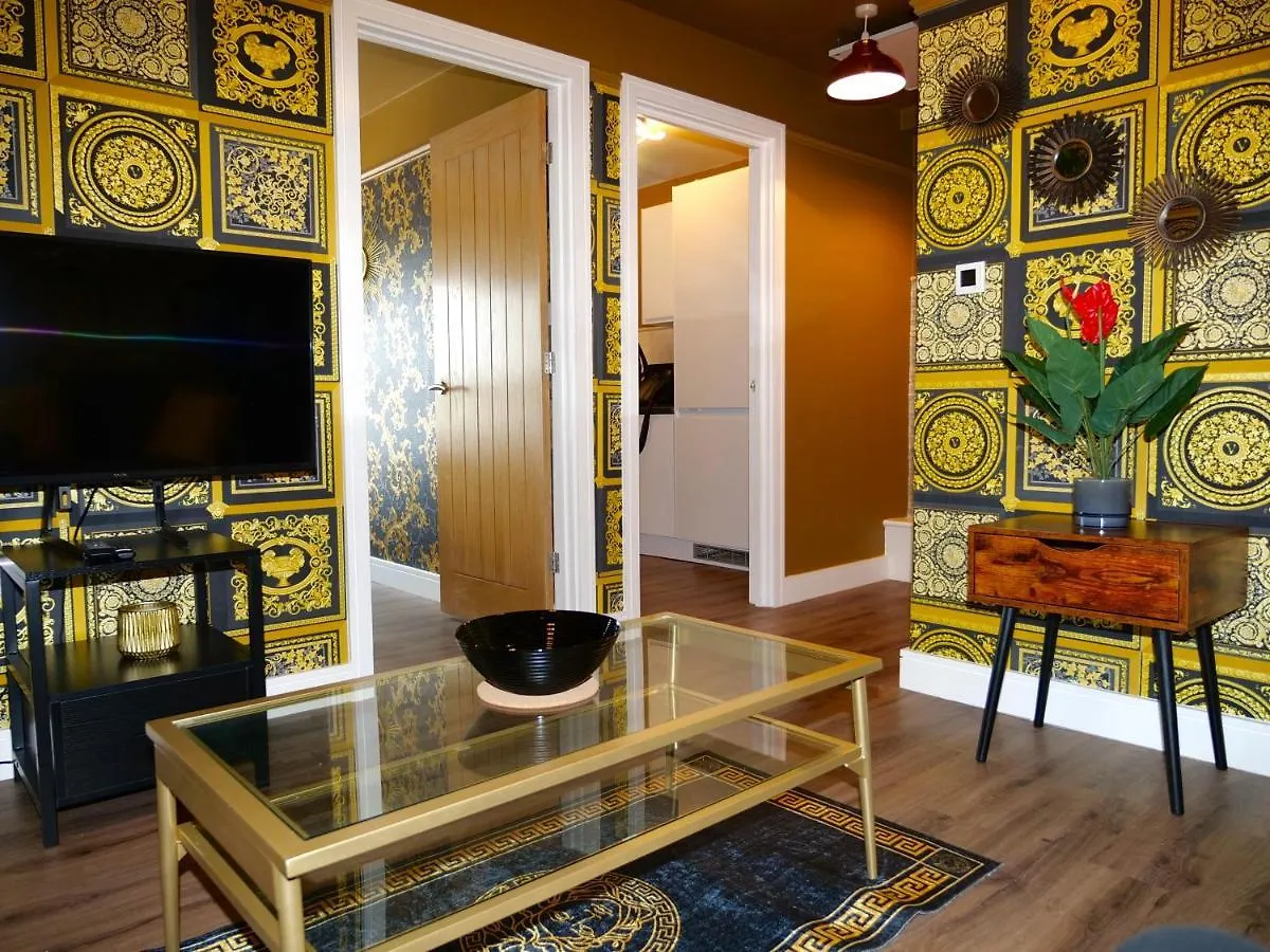 Sexy Luxurious Versace Apartment Near Sheffield Rotherham