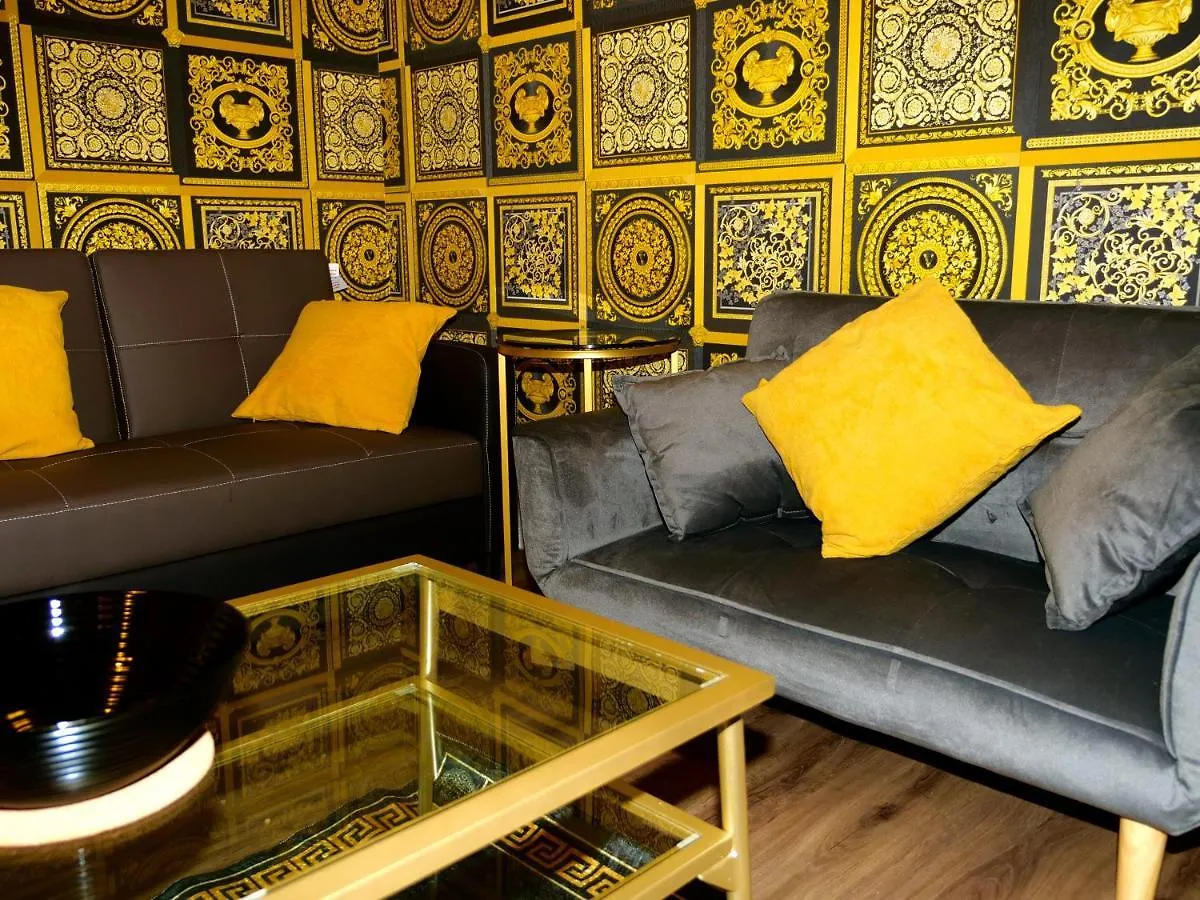 Sexy Luxurious Versace Apartment Near Sheffield Rotherham 0*,